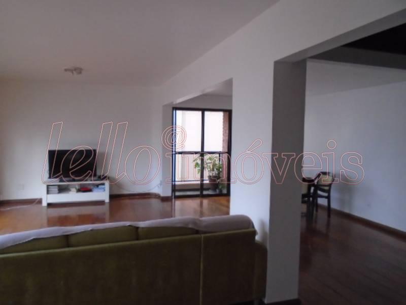 Apartamento para alugar com 4 quartos, 210m² - Foto 12