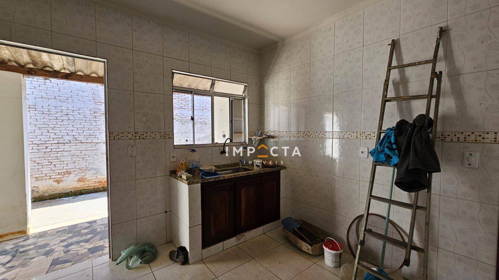 Casa à venda com 2 quartos, 101m² - Foto 4