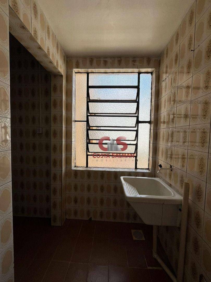 Apartamento para alugar com 2 quartos, 70m² - Foto 9