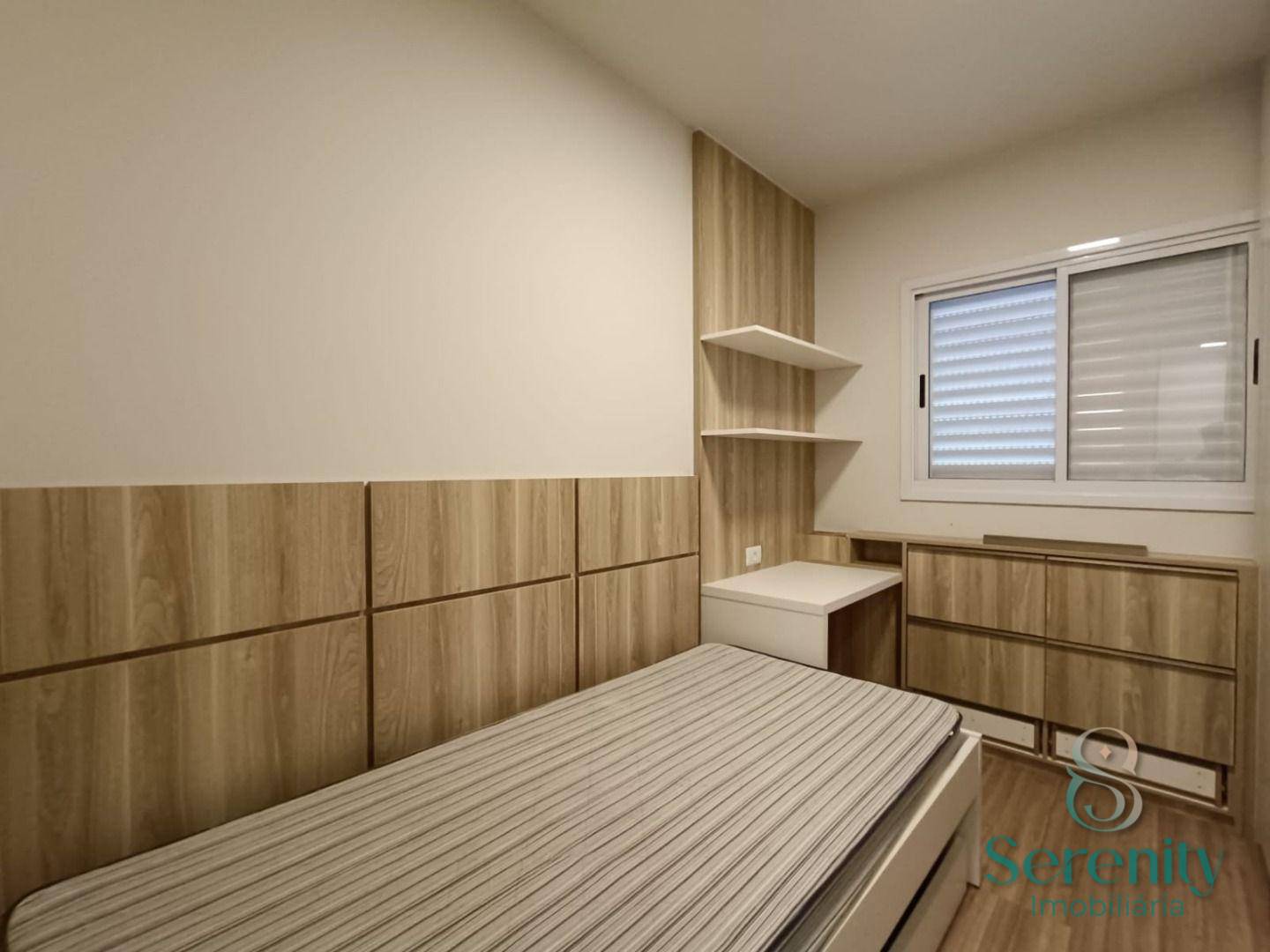 Apartamento para alugar com 2 quartos, 64m² - Foto 12