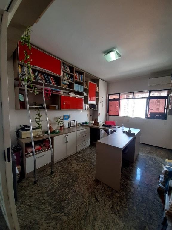 Apartamento à venda com 3 quartos, 240m² - Foto 21