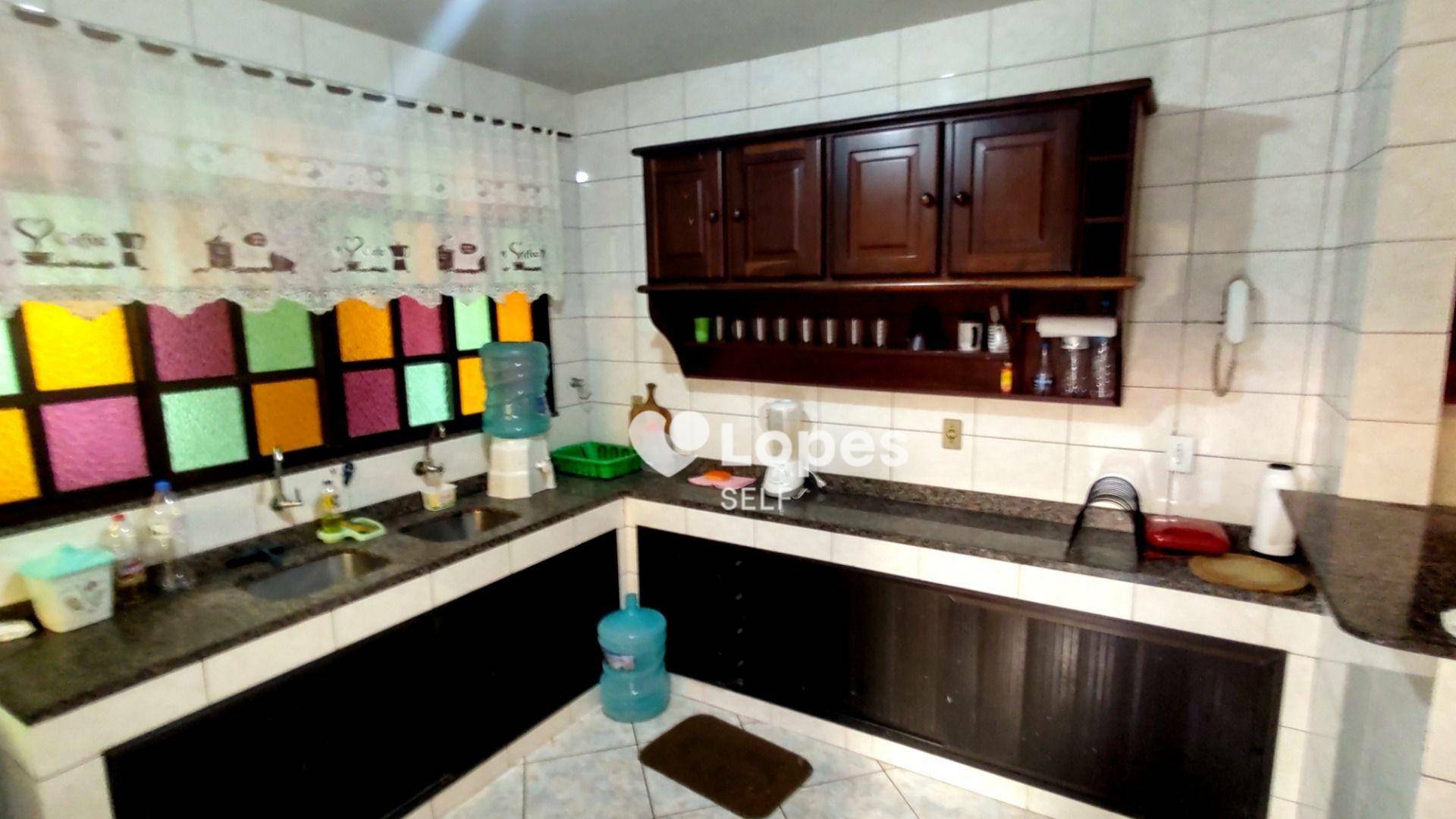 Casa, 3 quartos, 270 m² - Foto 15