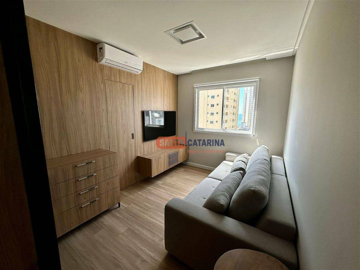 Apartamento à venda com 4 quartos, 240m² - Foto 7