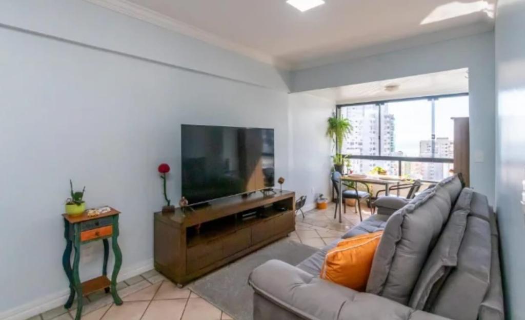 Apartamento à venda com 3 quartos, 110m² - Foto 3