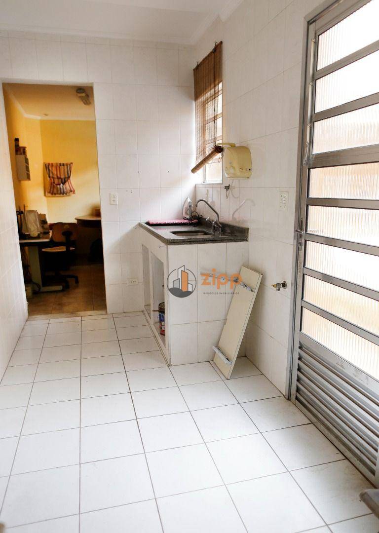 Sobrado à venda com 3 quartos, 180m² - Foto 52