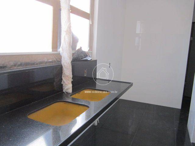 Apartamento à venda com 4 quartos, 197m² - Foto 20