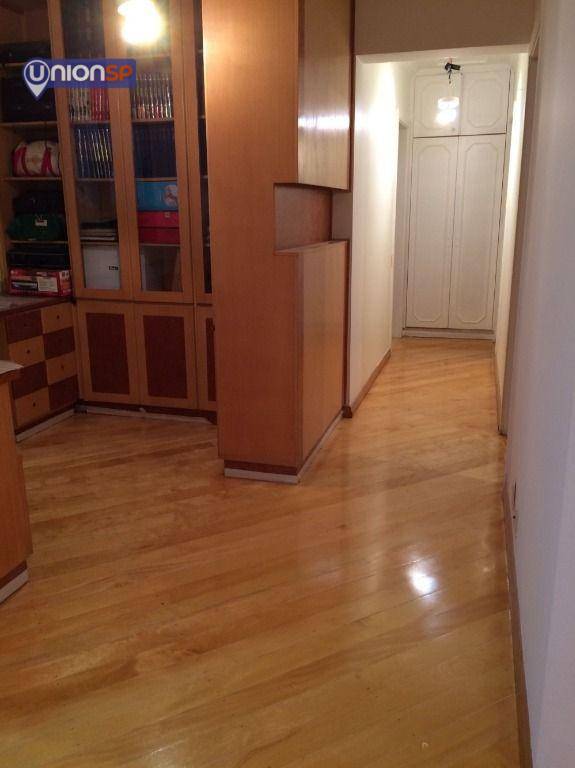 Apartamento à venda com 3 quartos, 156m² - Foto 11