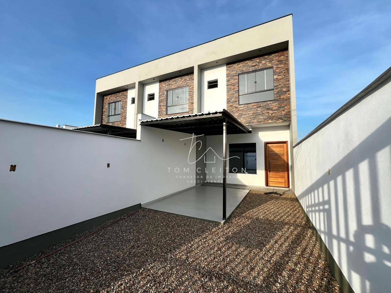 Sobrado à venda com 3 quartos, 117m² - Foto 1