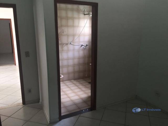 Casa à venda com 6 quartos, 260m² - Foto 18