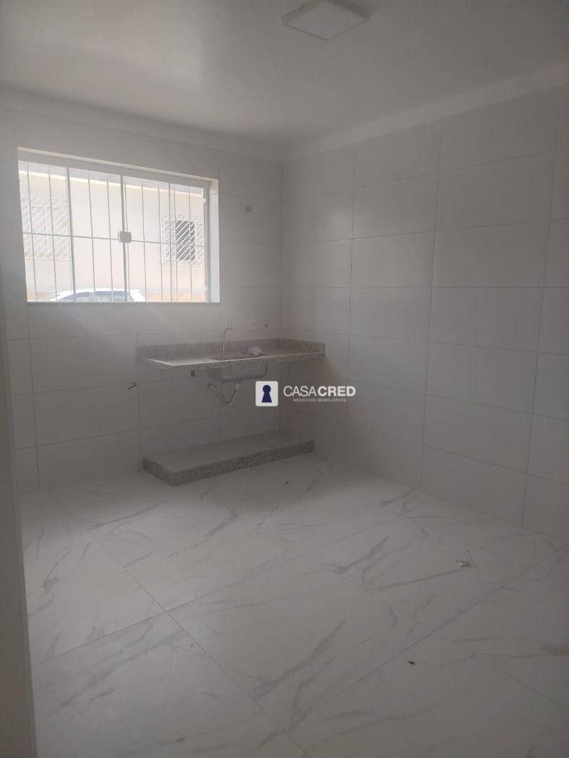 Apartamento à venda com 3 quartos, 75m² - Foto 2