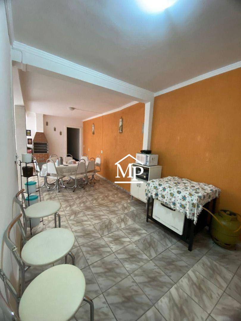 Casa à venda com 3 quartos, 160m² - Foto 1