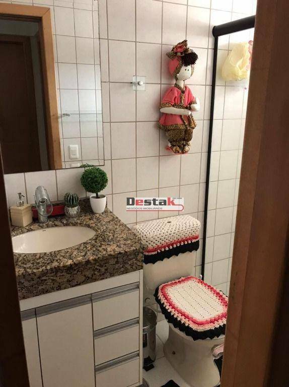 Apartamento à venda com 2 quartos, 80m² - Foto 16