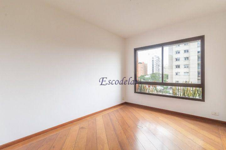 Apartamento à venda com 3 quartos, 238m² - Foto 7