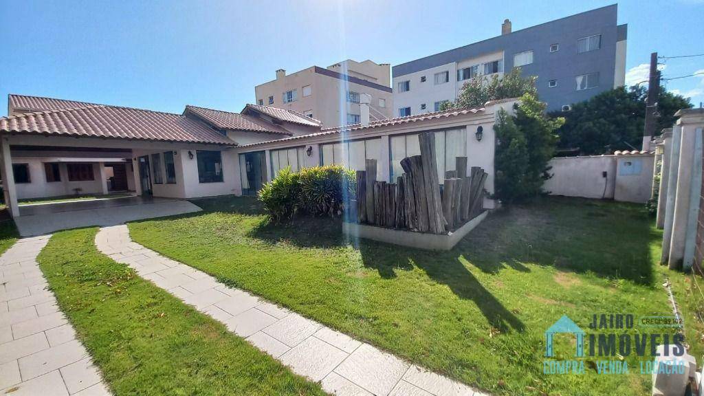 Casa à venda com 3 quartos, 200m² - Foto 2