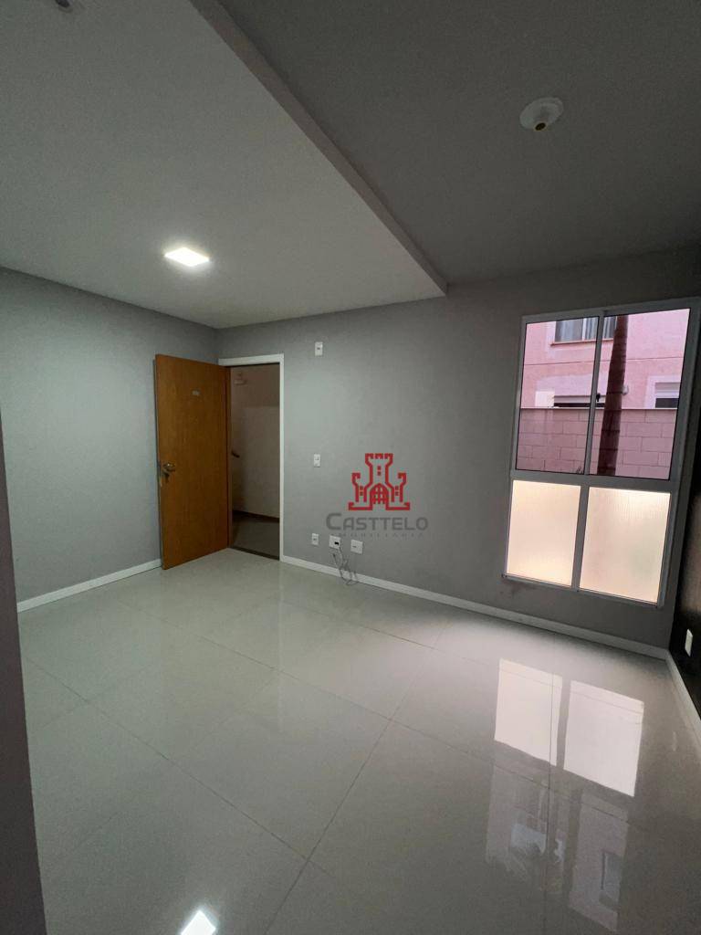 Apartamento à venda com 2 quartos, 47m² - Foto 2