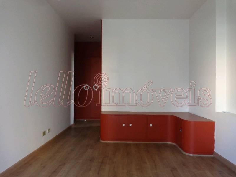 Apartamento para alugar com 3 quartos, 180m² - Foto 13