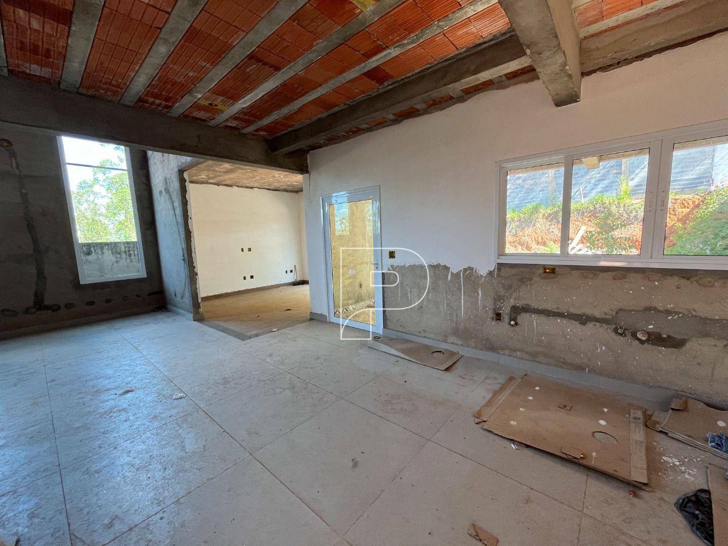 Casa de Condomínio à venda com 3 quartos, 256m² - Foto 4