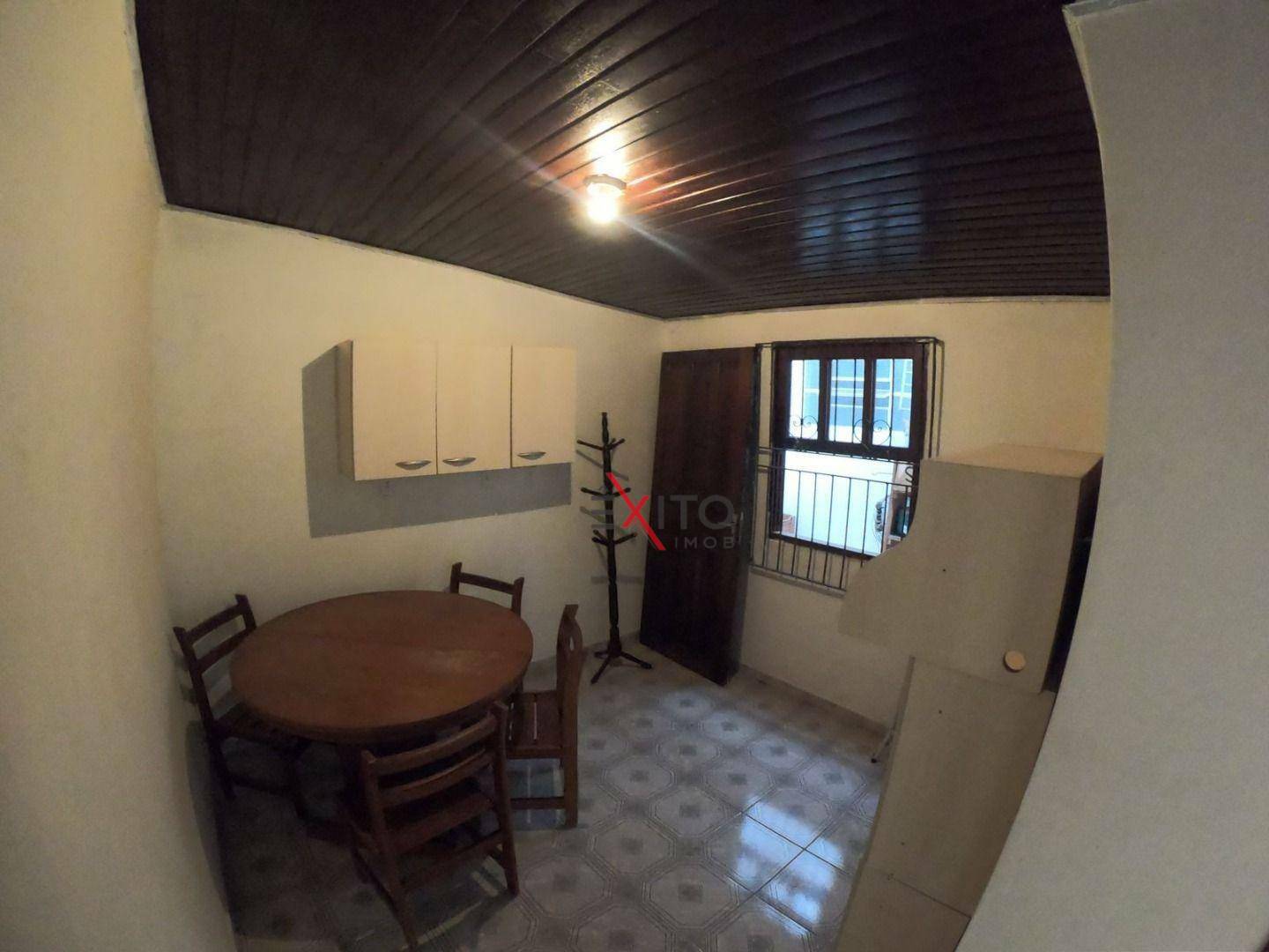 Casa à venda com 2 quartos, 170m² - Foto 8