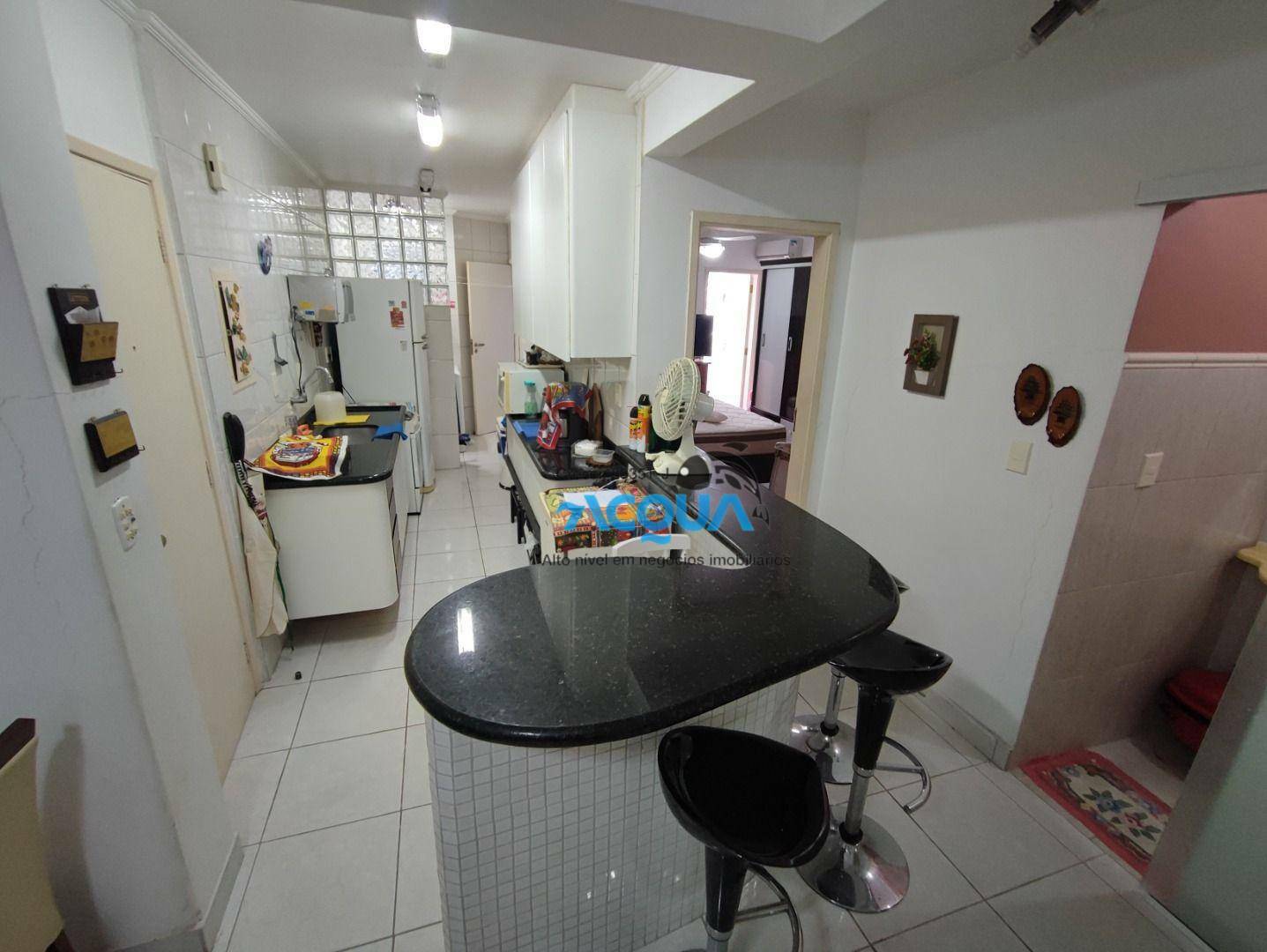 Apartamento à venda com 3 quartos, 96m² - Foto 4