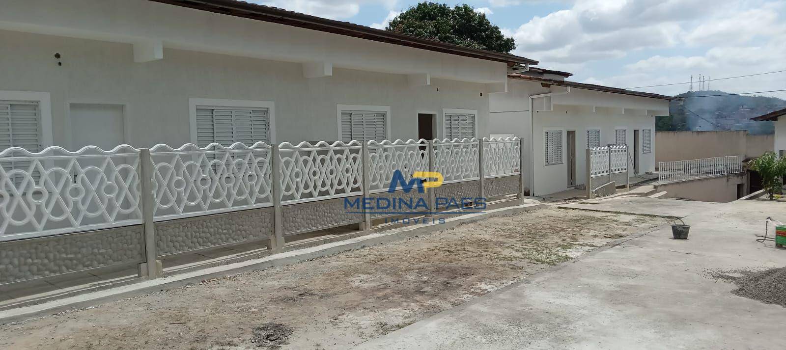 Casa à venda com 2 quartos, 60m² - Foto 2