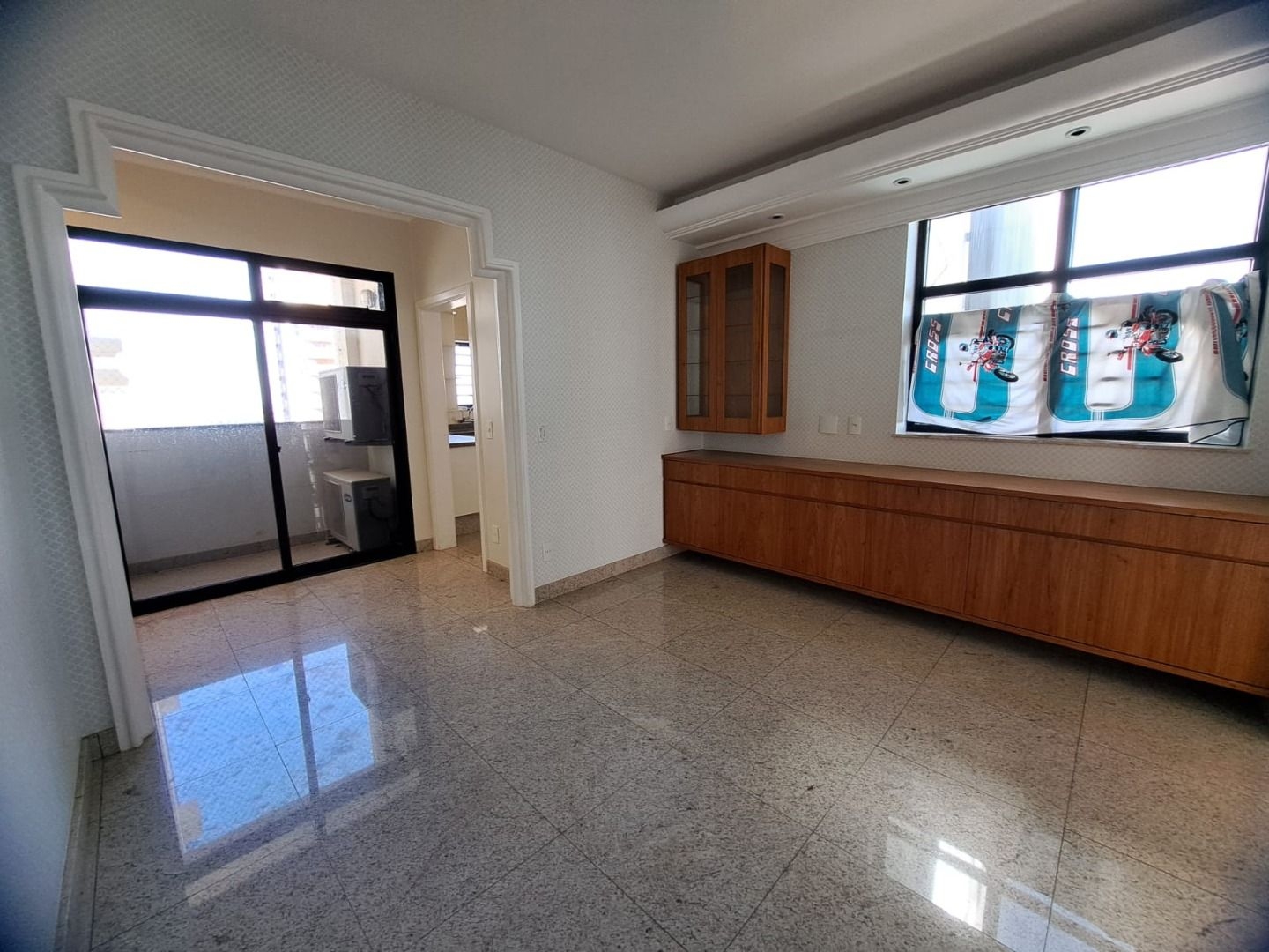 Apartamento para alugar com 4 quartos, 300m² - Foto 23