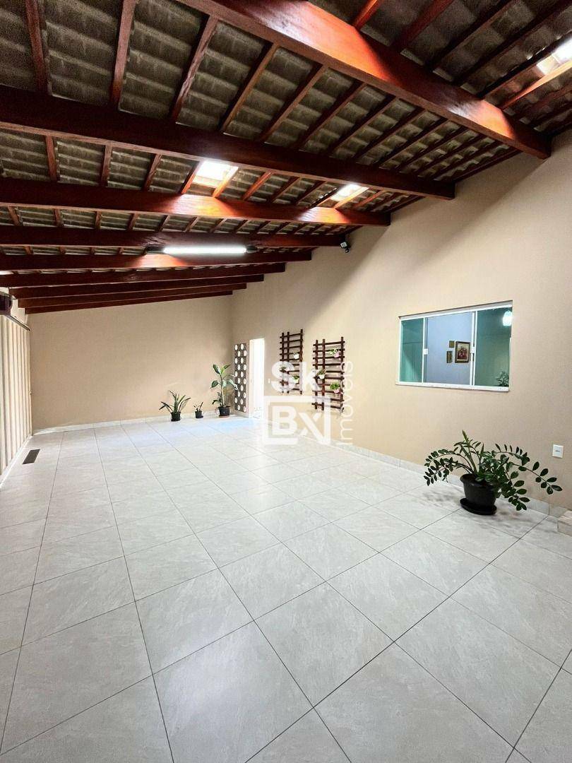 Casa à venda com 3 quartos, 187m² - Foto 4