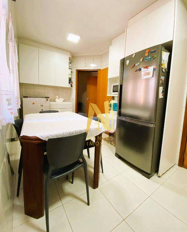 Apartamento à venda com 3 quartos, 106m² - Foto 4