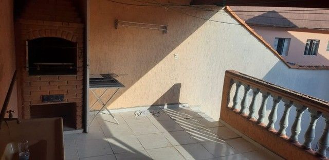 Sobrado à venda com 3 quartos, 201m² - Foto 1