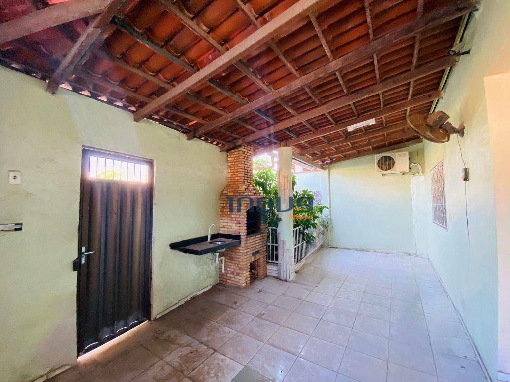 Casa à venda e aluguel com 3 quartos, 200m² - Foto 3