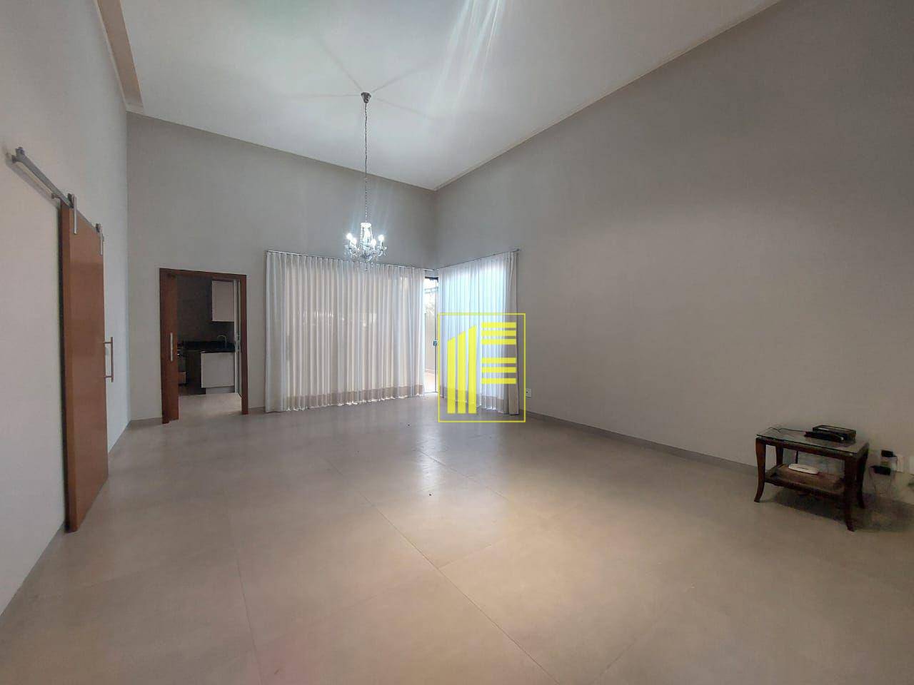 Casa de Condomínio para alugar com 3 quartos, 210m² - Foto 5