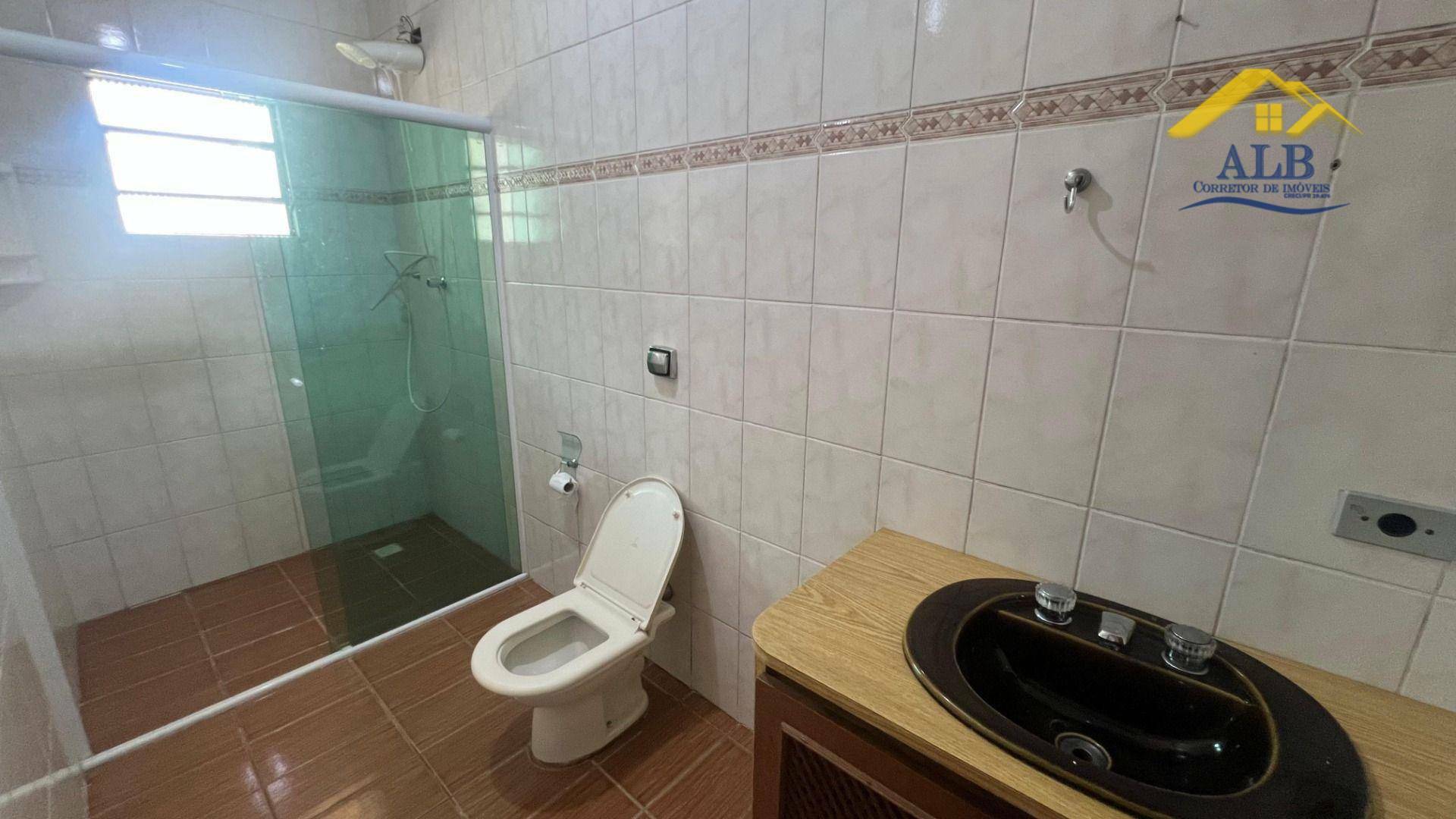 Casa para alugar com 5 quartos, 234m² - Foto 25