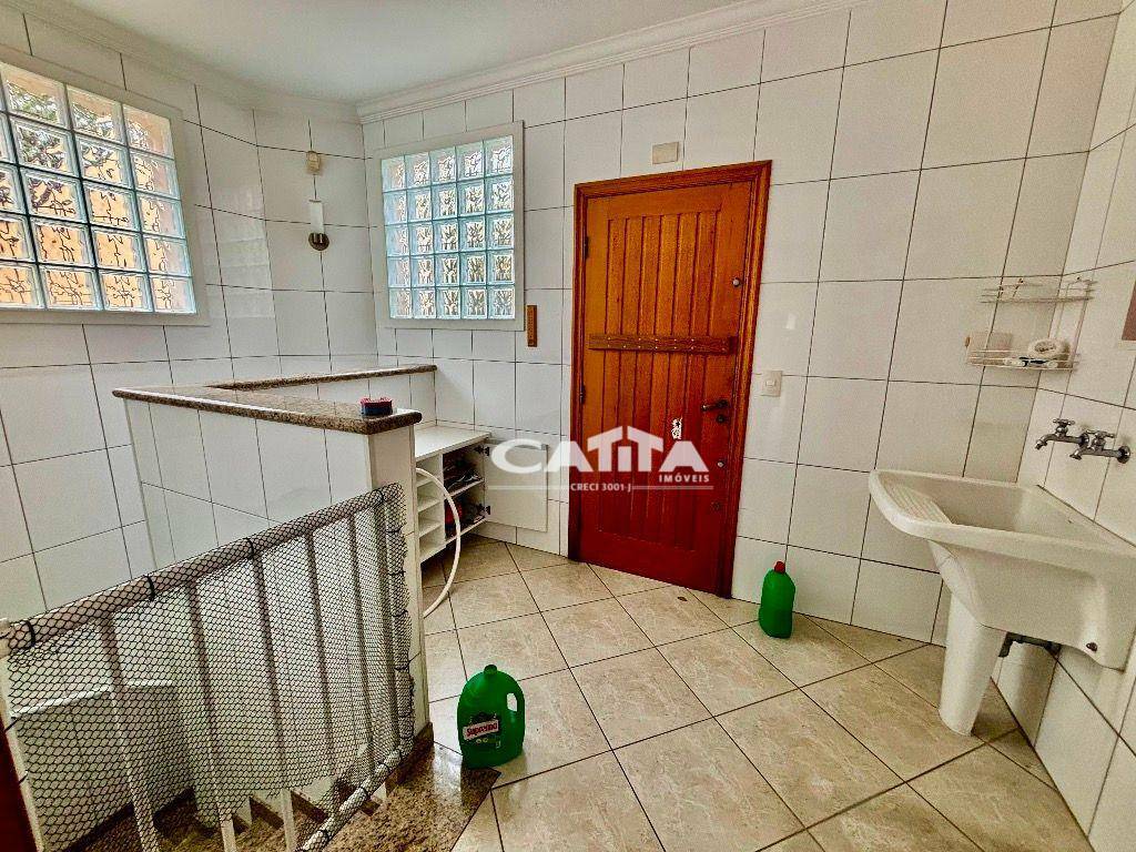 Sobrado para alugar com 3 quartos, 288m² - Foto 12