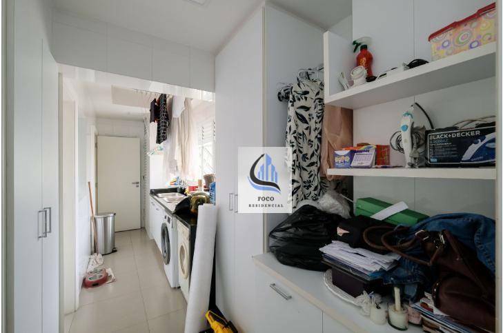 Apartamento para alugar com 3 quartos, 294m² - Foto 3