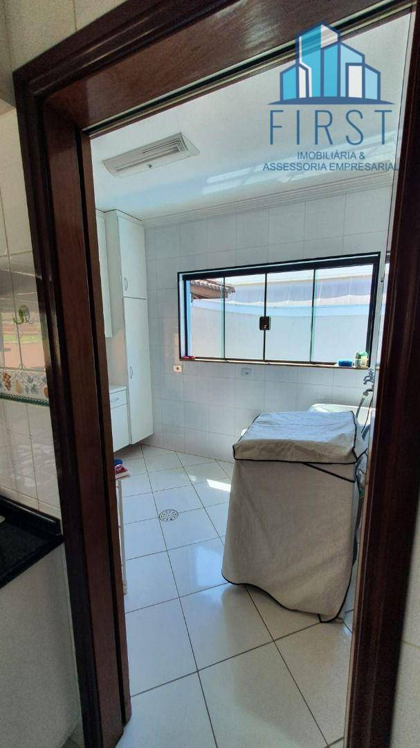 Casa de Condomínio à venda com 5 quartos, 396m² - Foto 25