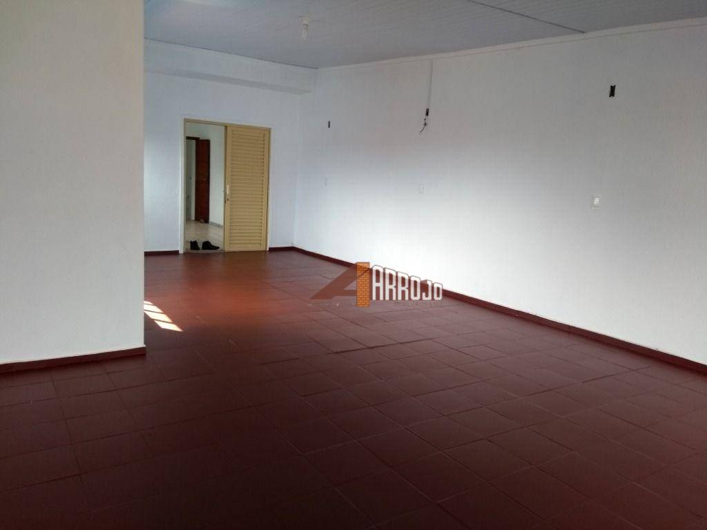 Casa à venda com 3 quartos, 246m² - Foto 3