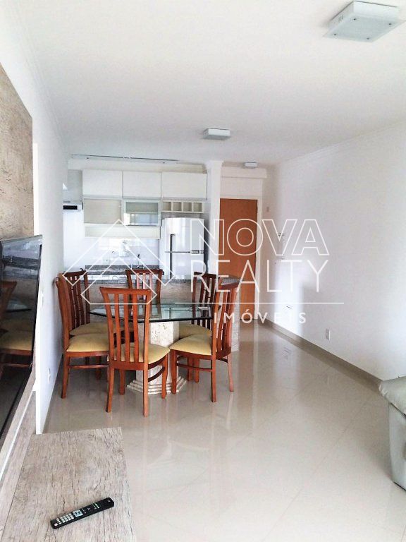 Apartamento à venda com 2 quartos, 66m² - Foto 3