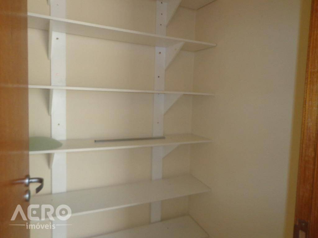 Casa à venda com 3 quartos, 230m² - Foto 28