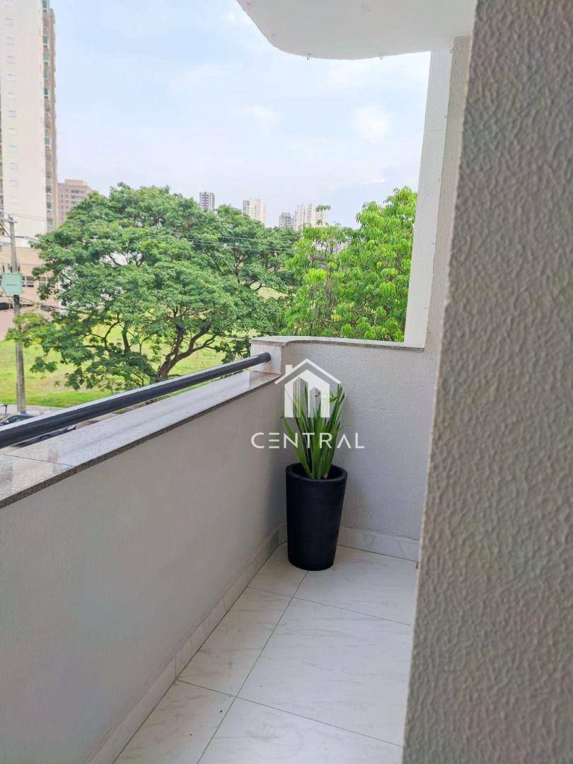 Apartamento à venda com 2 quartos, 68m² - Foto 5