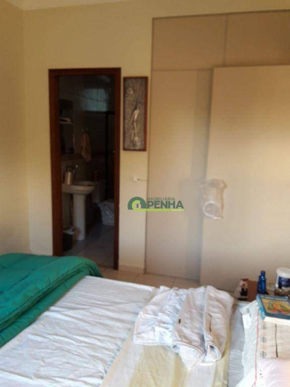 Casa à venda com 4 quartos, 190m² - Foto 15