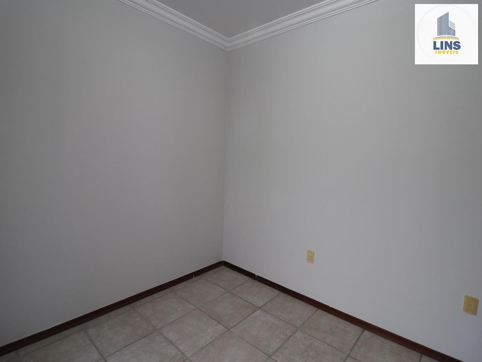 Casa à venda com 4 quartos, 350m² - Foto 24