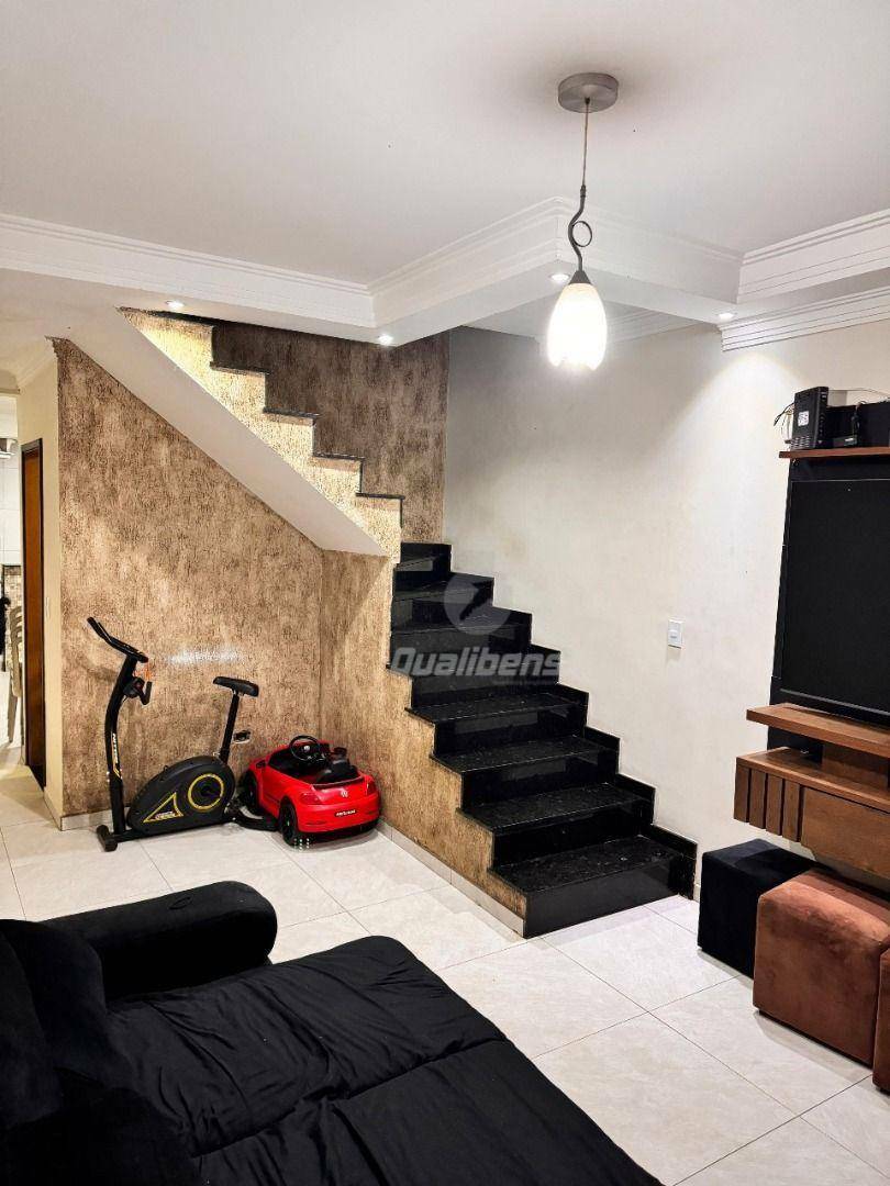 Sobrado à venda com 3 quartos, 250m² - Foto 3