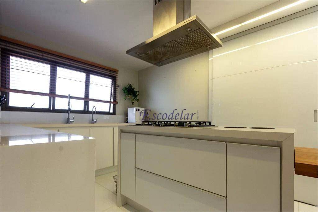 Apartamento à venda com 4 quartos, 196m² - Foto 32