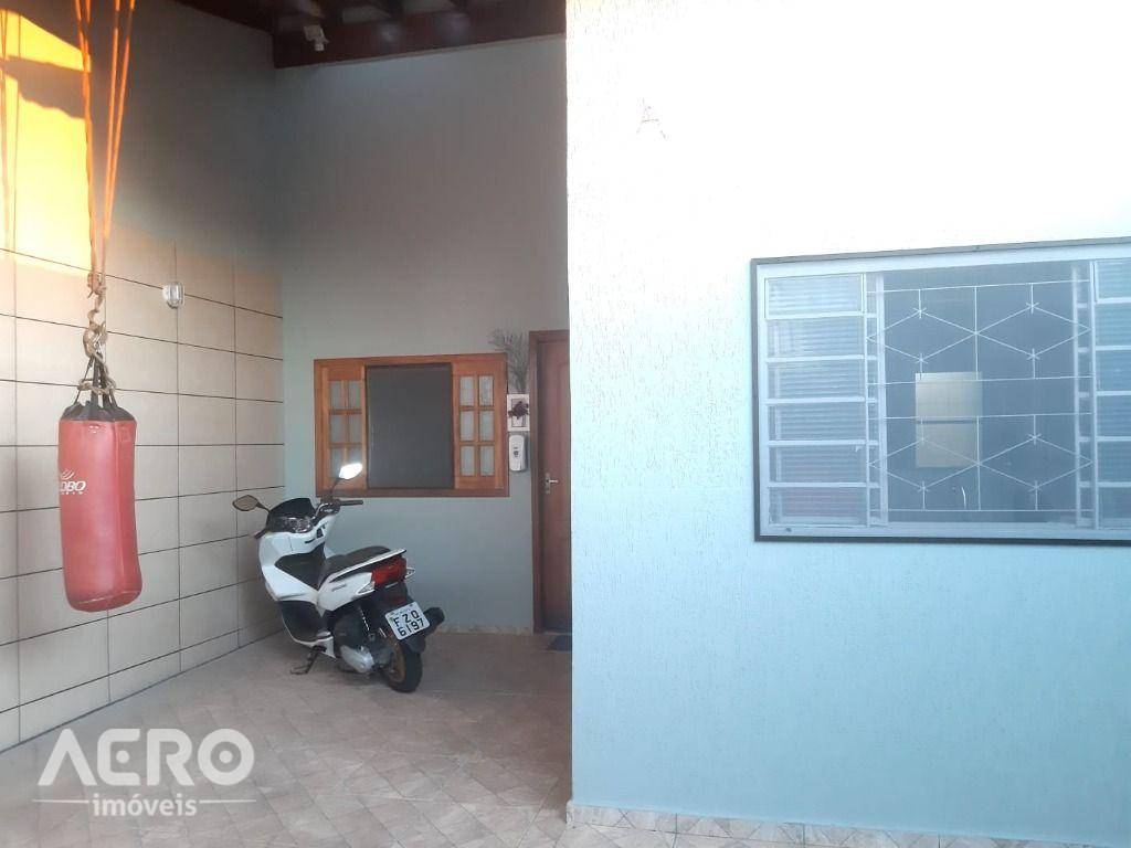 Casa à venda com 3 quartos, 118m² - Foto 14