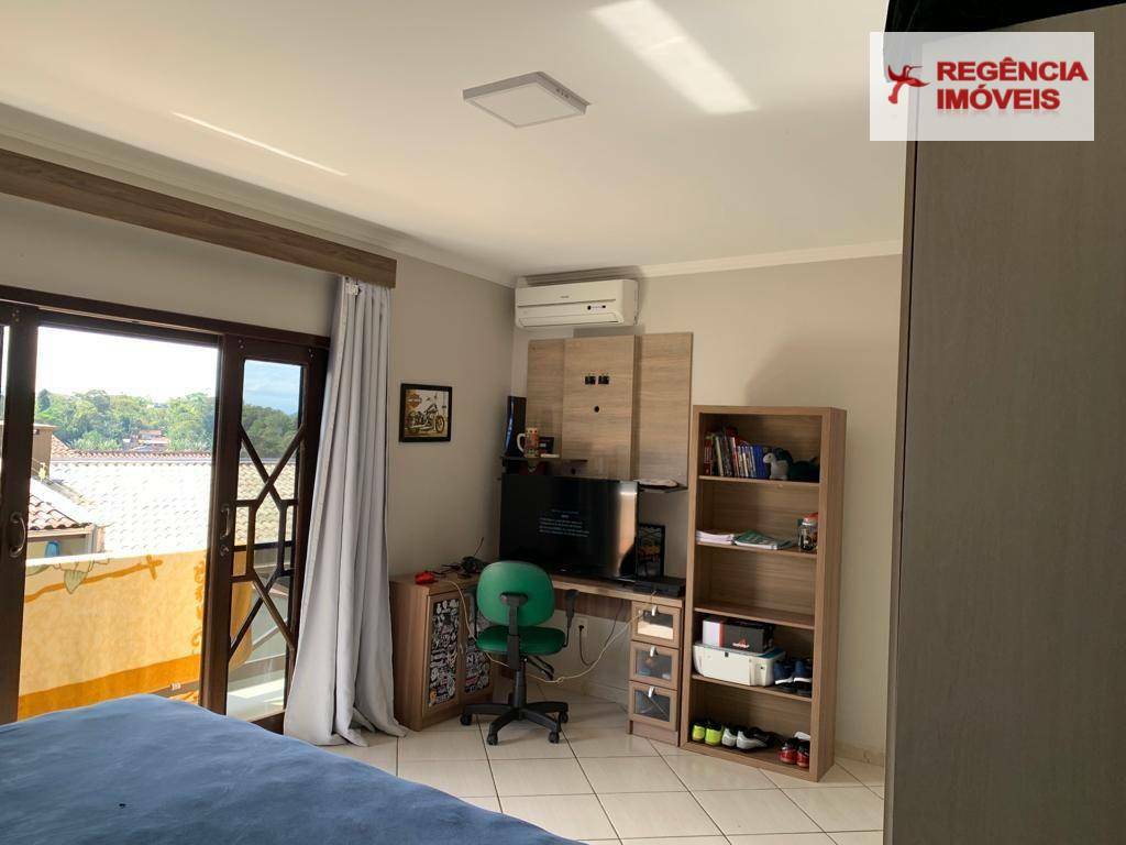 Casa à venda com 4 quartos, 400m² - Foto 22