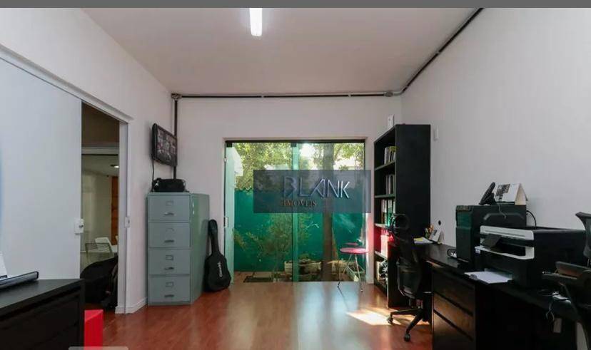 Casa à venda com 4 quartos, 252m² - Foto 15