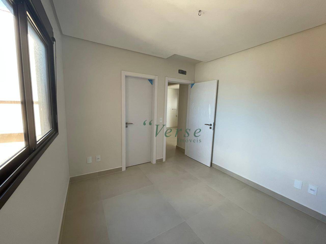 Apartamento à venda com 2 quartos, 72m² - Foto 8