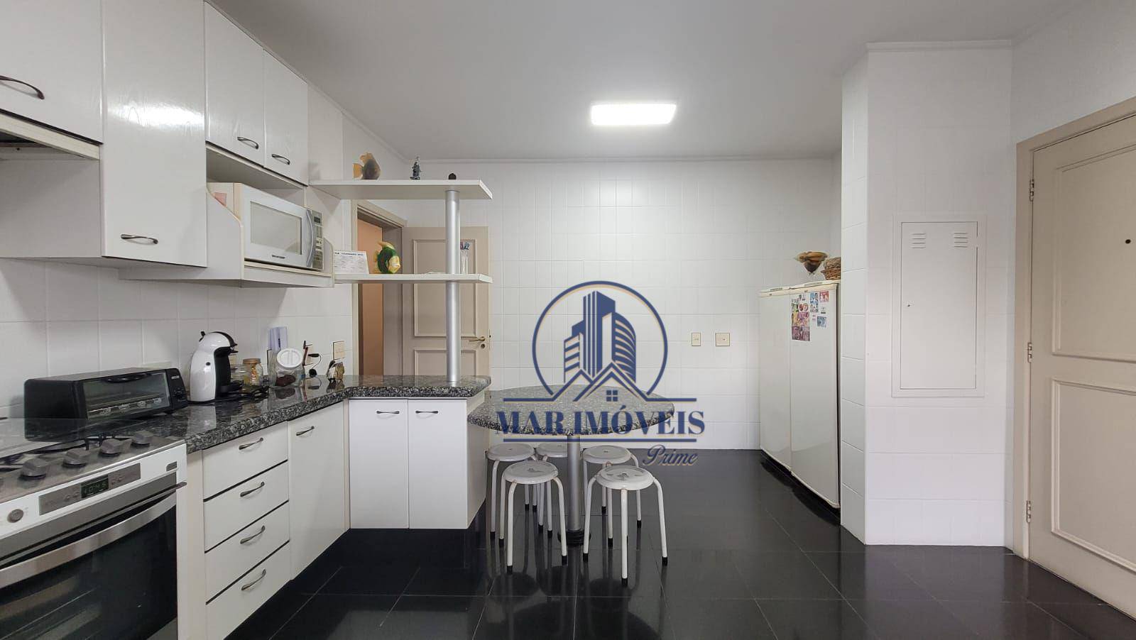 Apartamento à venda com 3 quartos, 200m² - Foto 15