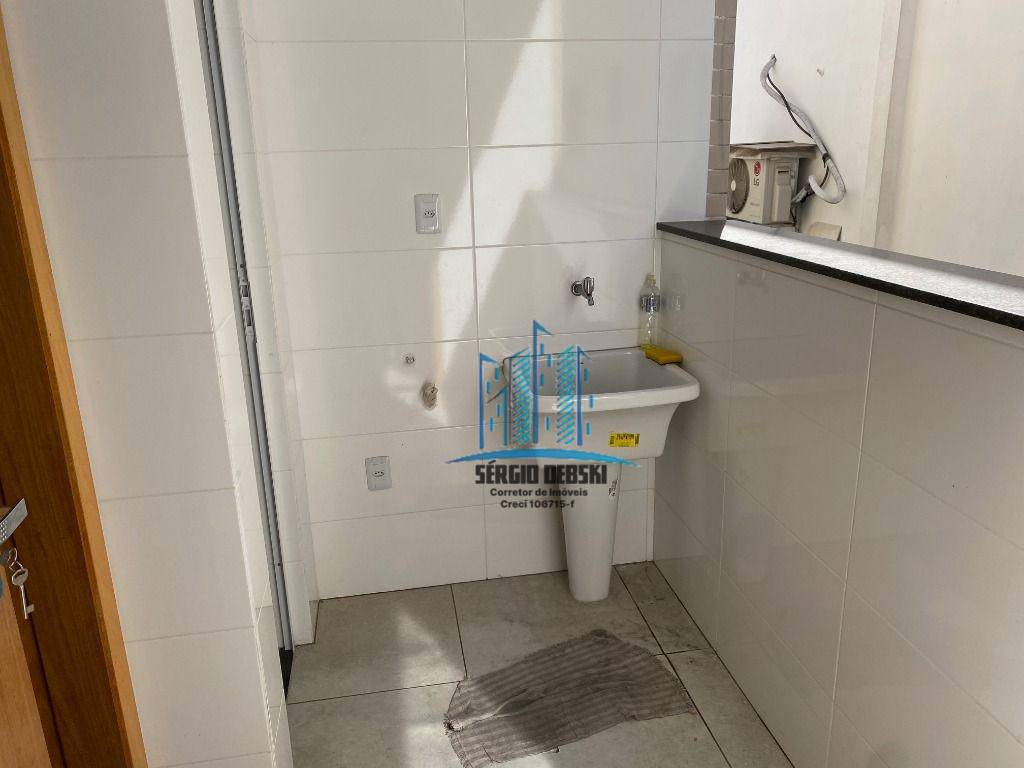 Casa à venda com 3 quartos, 250m² - Foto 8