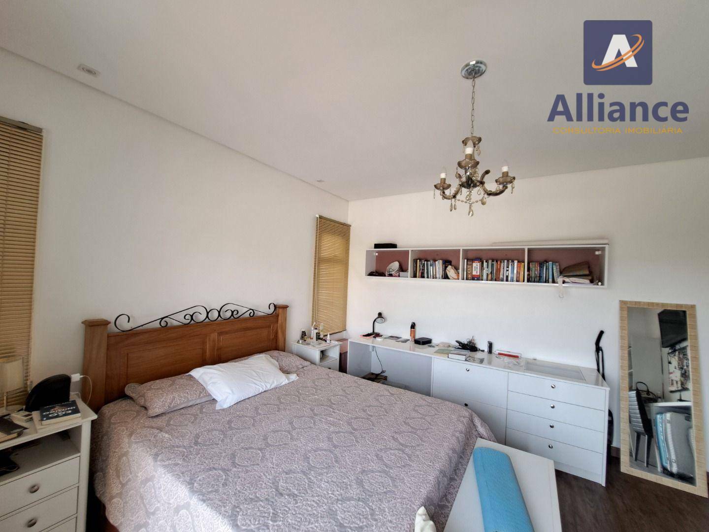 Casa de Condomínio para alugar com 4 quartos, 320m² - Foto 27