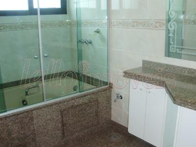 Apartamento para alugar com 4 quartos, 157m² - Foto 9